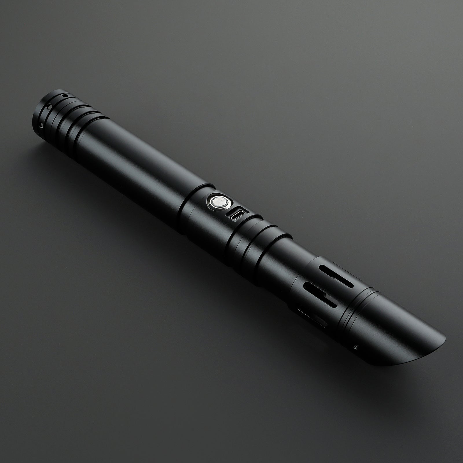 The Talon lightsaber – view 2