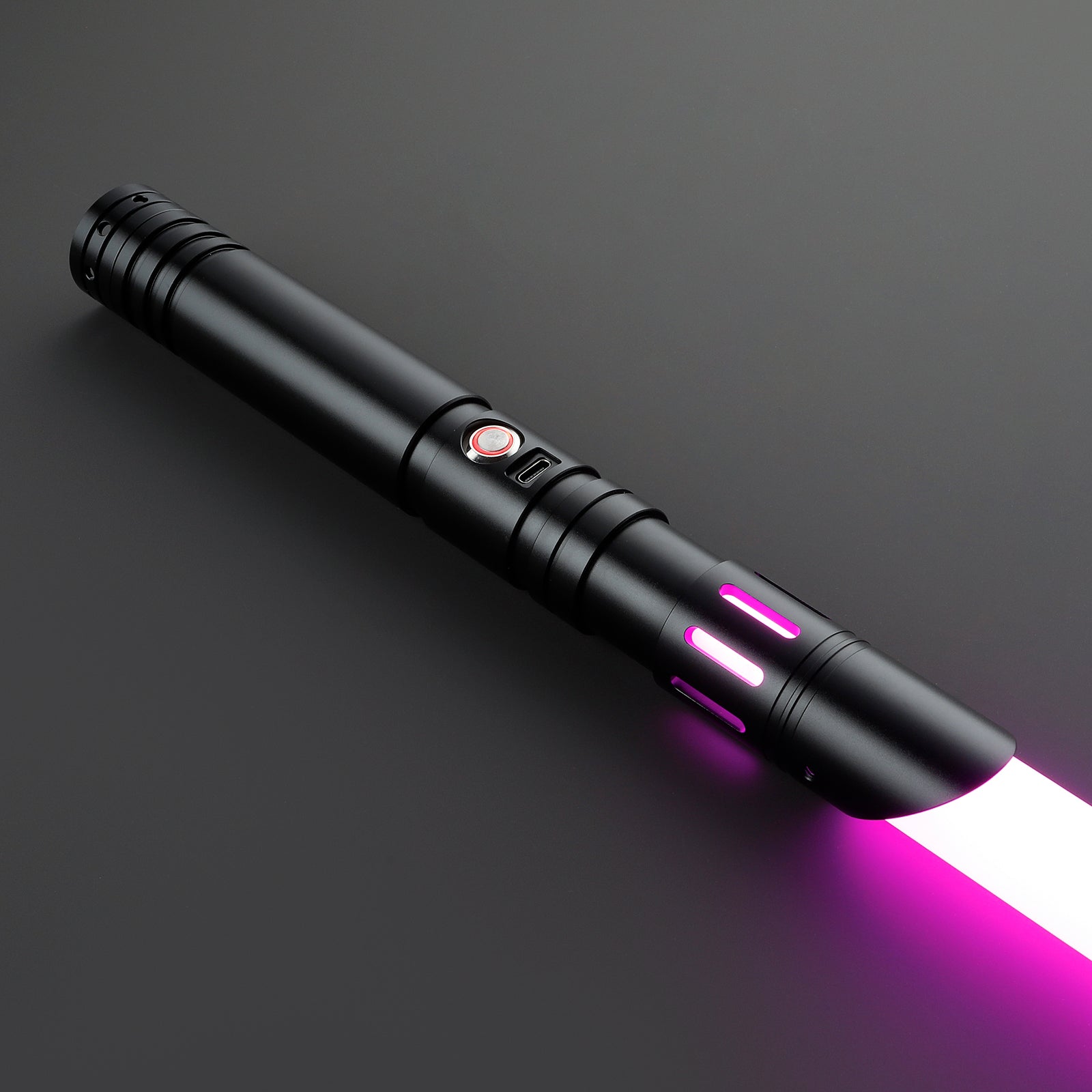The Talon lightsaber – view 4