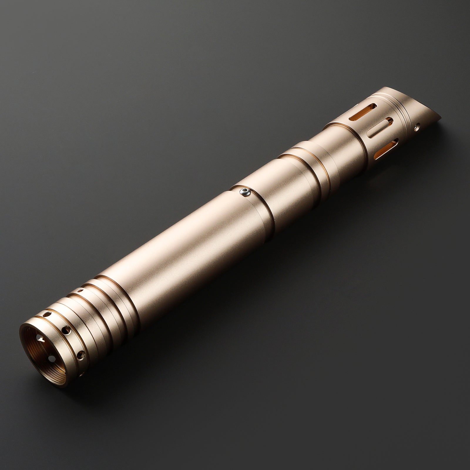 The Talon lightsaber – view 9
