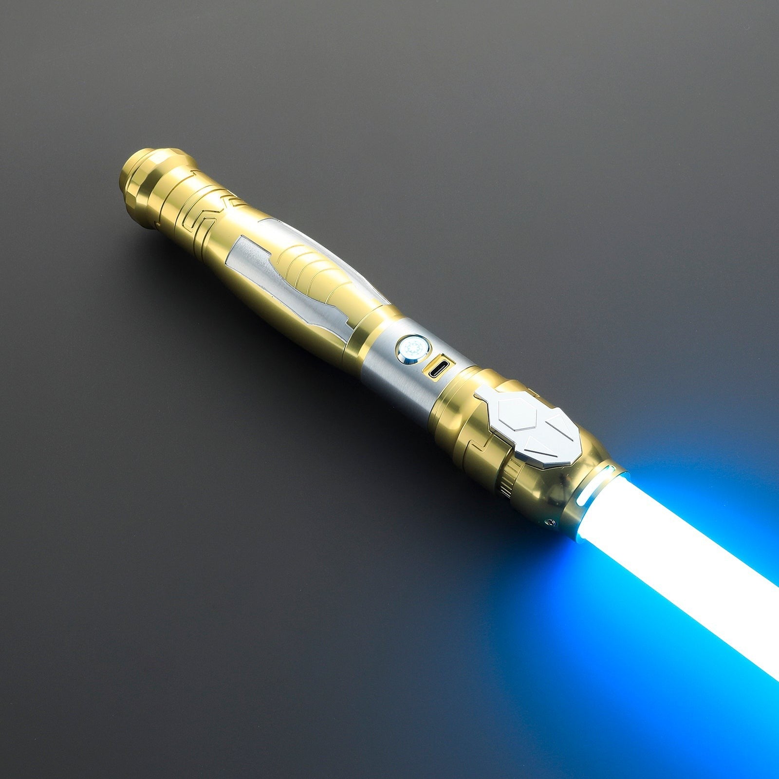 The Lantern lightsaber – view 10
