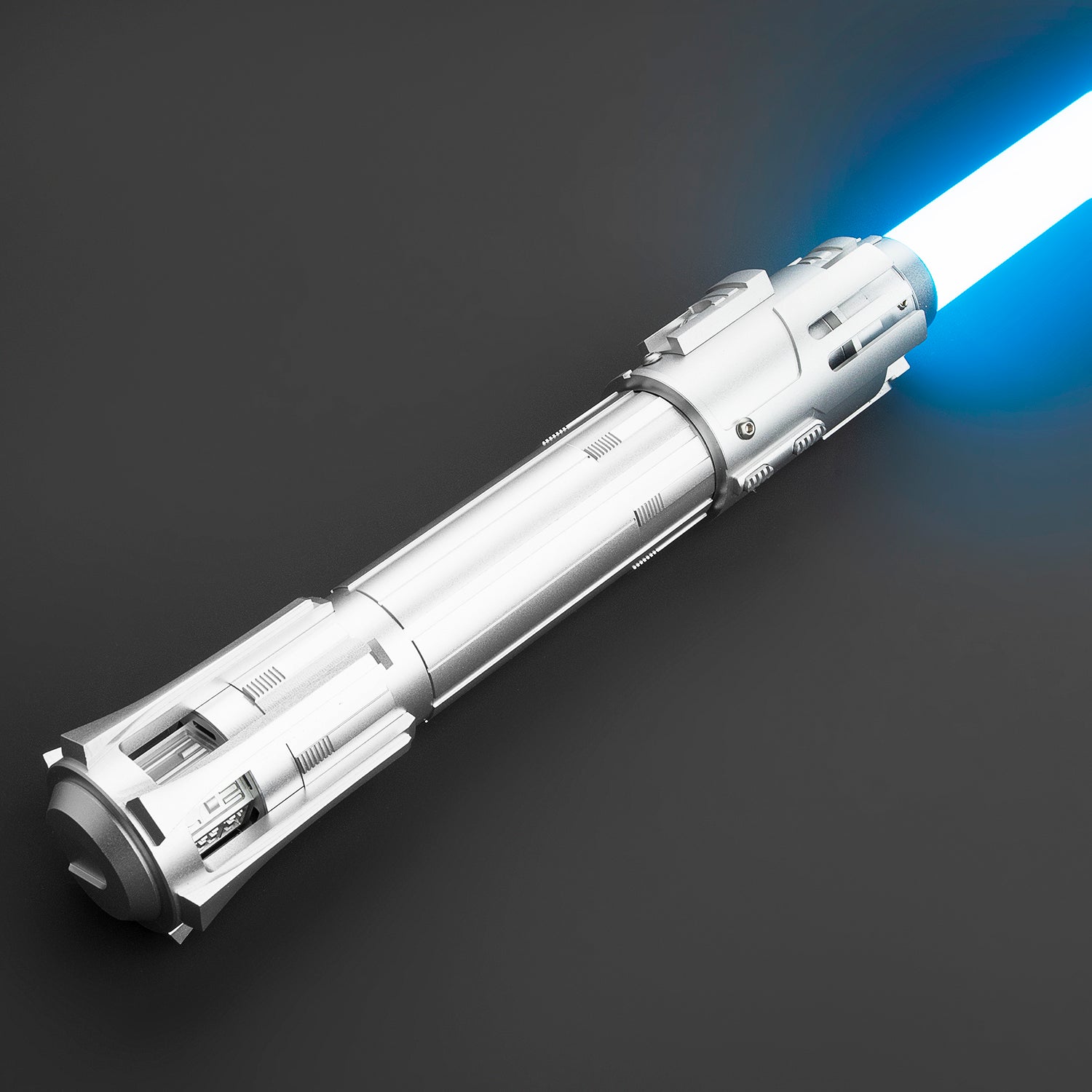 The Solo lightsaber – view 4