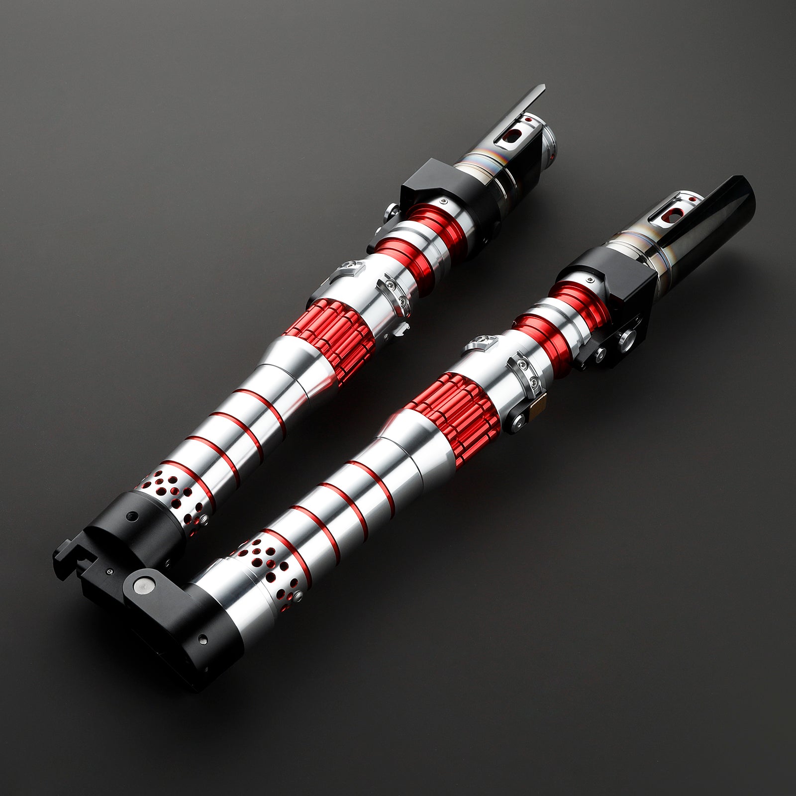 The Dark Scavenger lightsaber – view 4