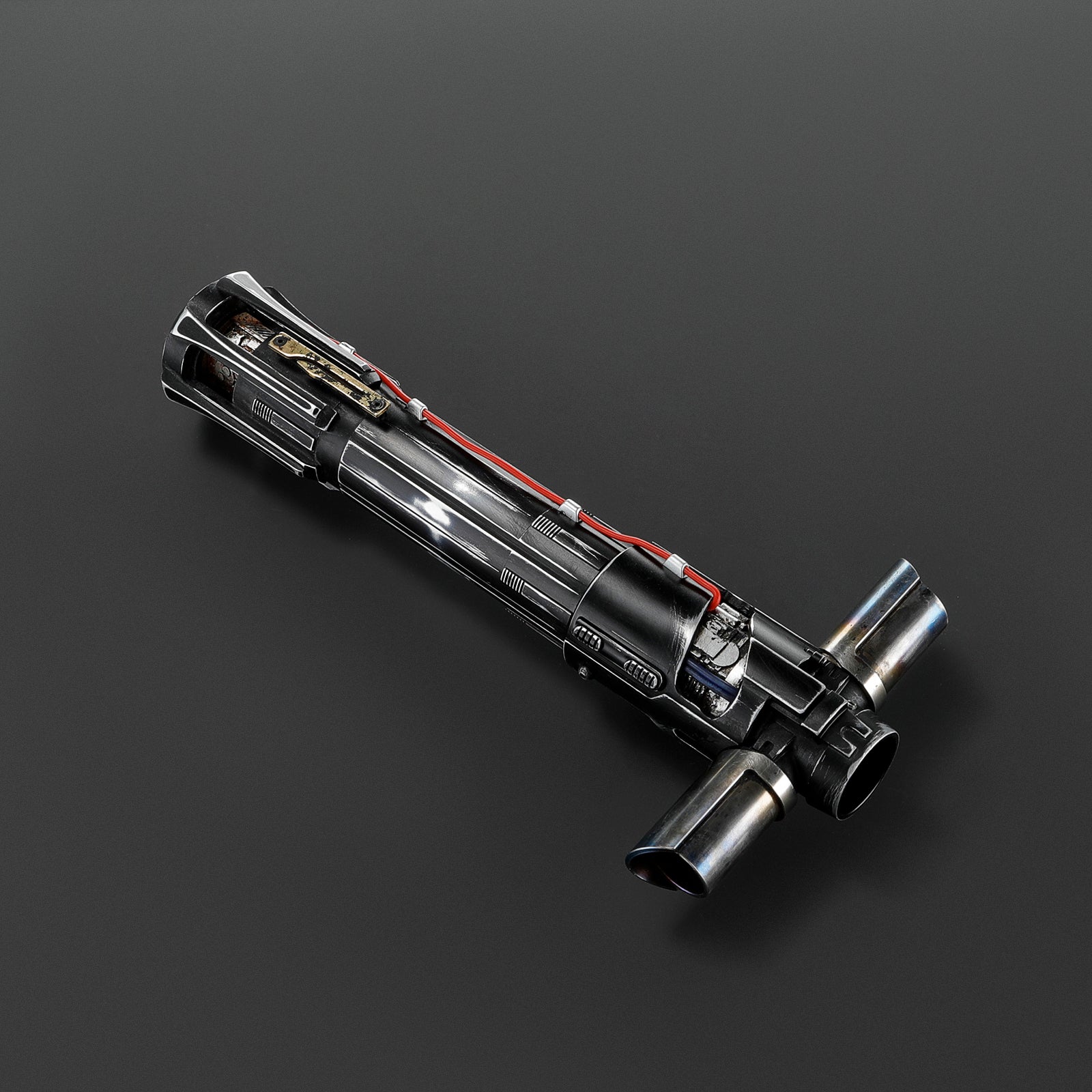 The Tempest lightsaber – view 9