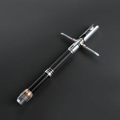 The Survivor Cross lightsaber – view 3