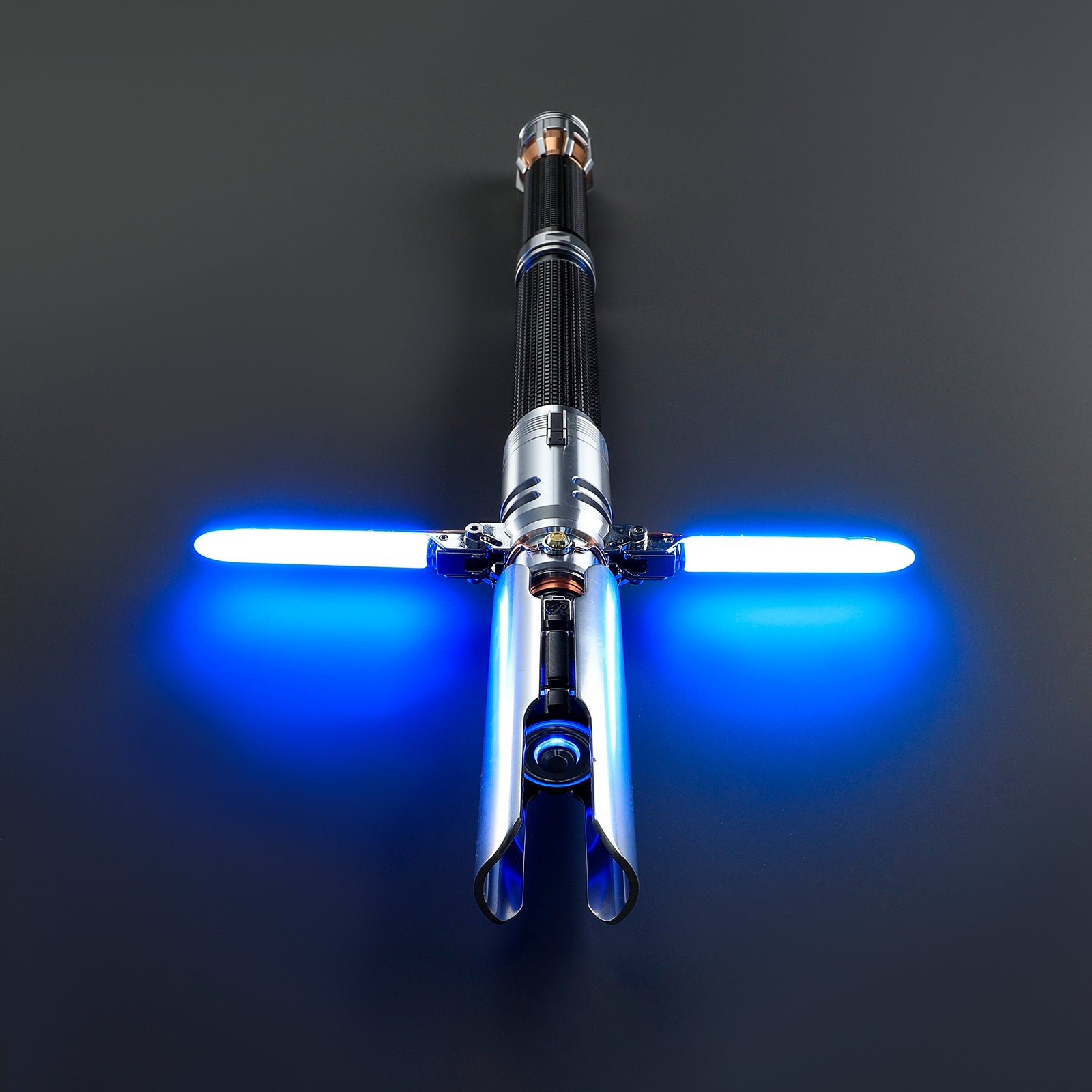 The Survivor Cross lightsaber – view 13