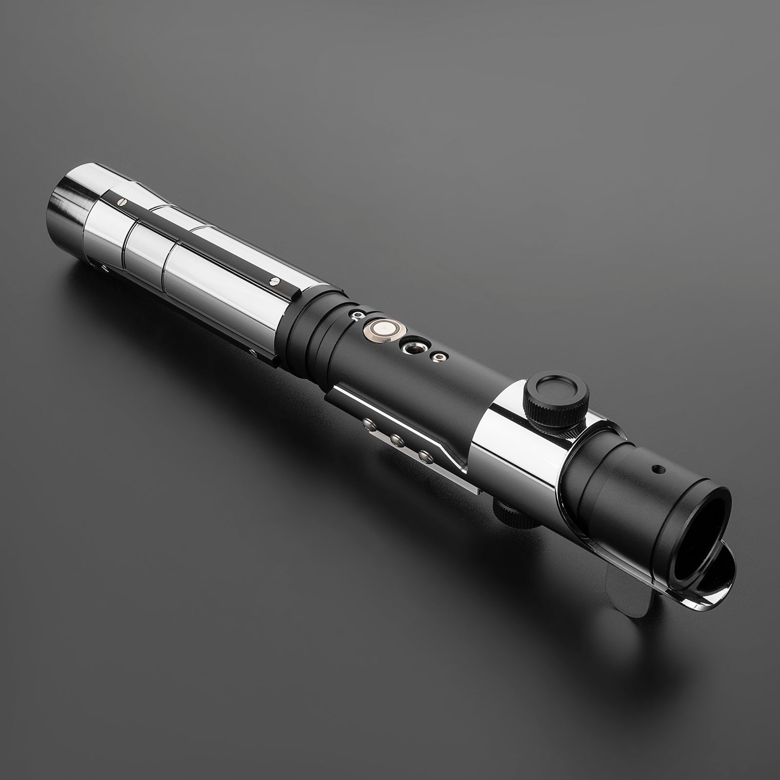 The Unleashed (Without Crystal Chamber) lightsaber – view 2