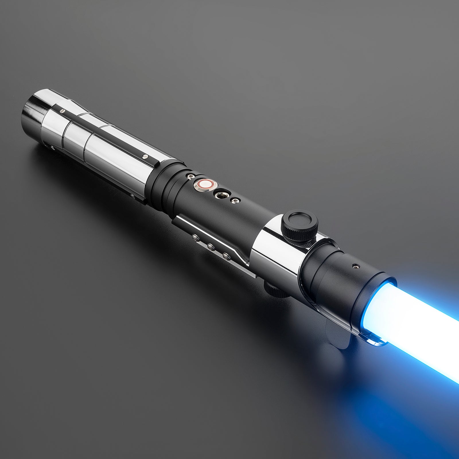 The Unleashed (Without Crystal Chamber) lightsaber – view 4