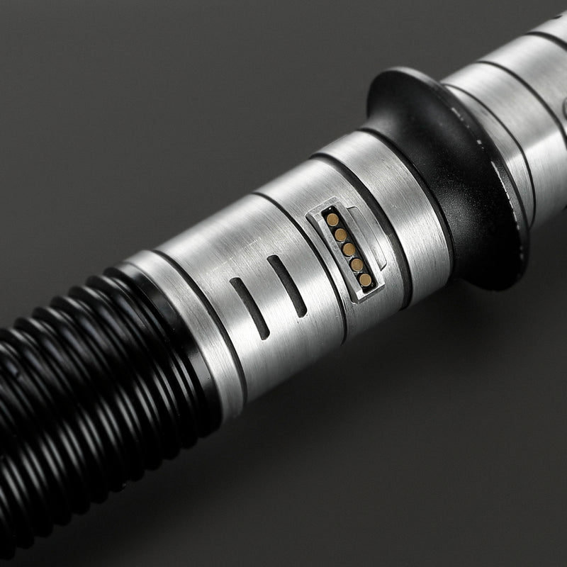The Weathered Skoll lightsaber – view 5