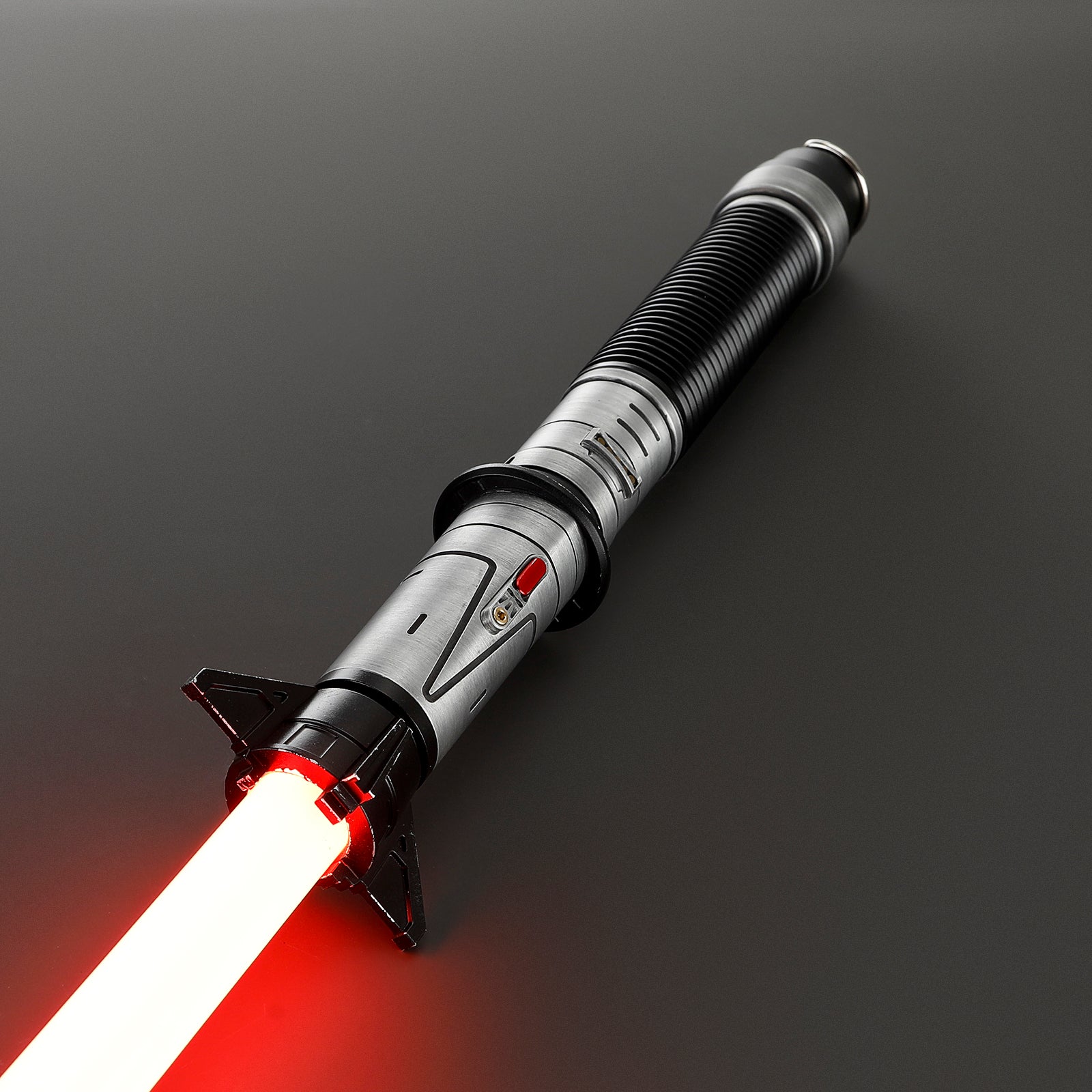 The Weathered Skoll lightsaber – view 10