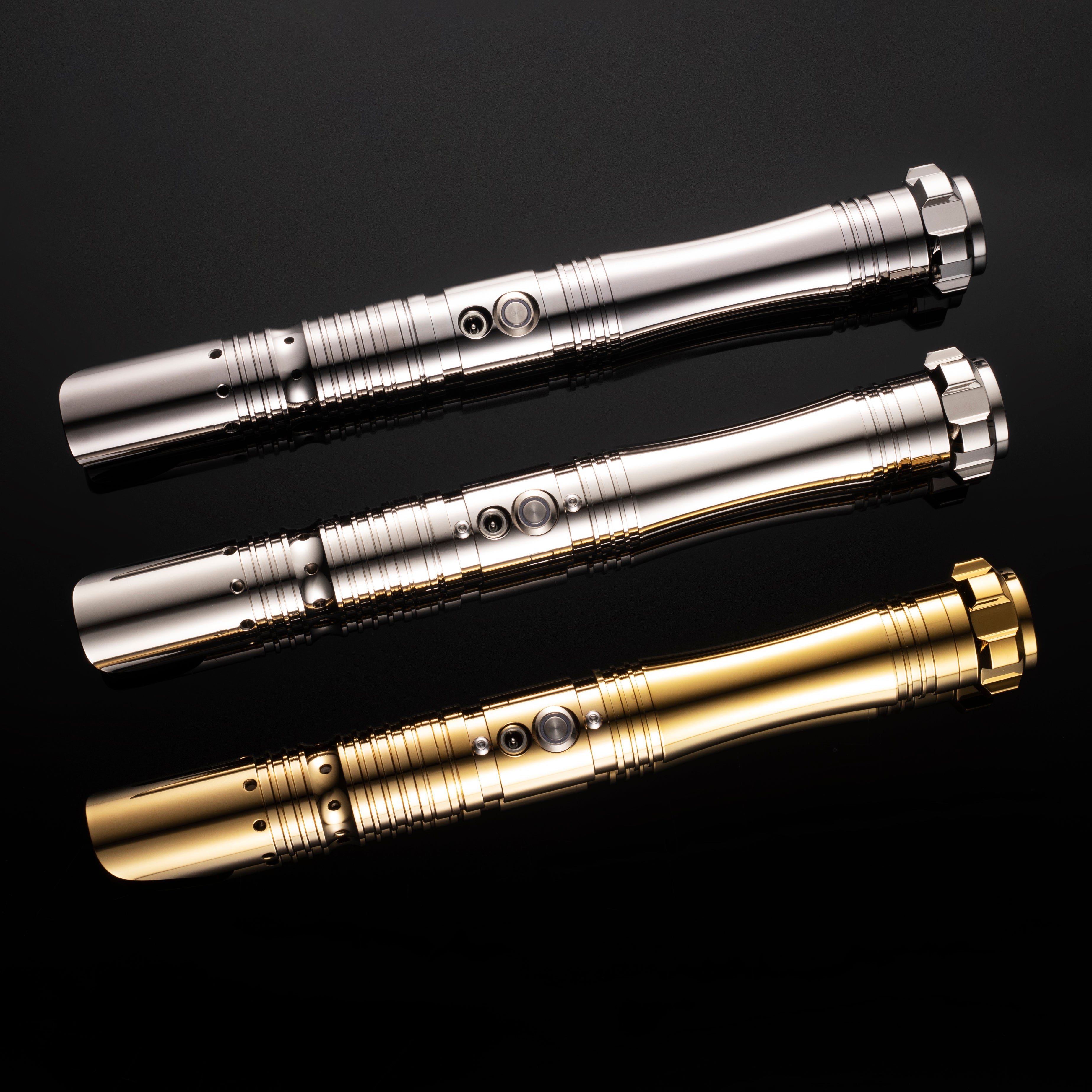 The Cinder lightsaber – view 4