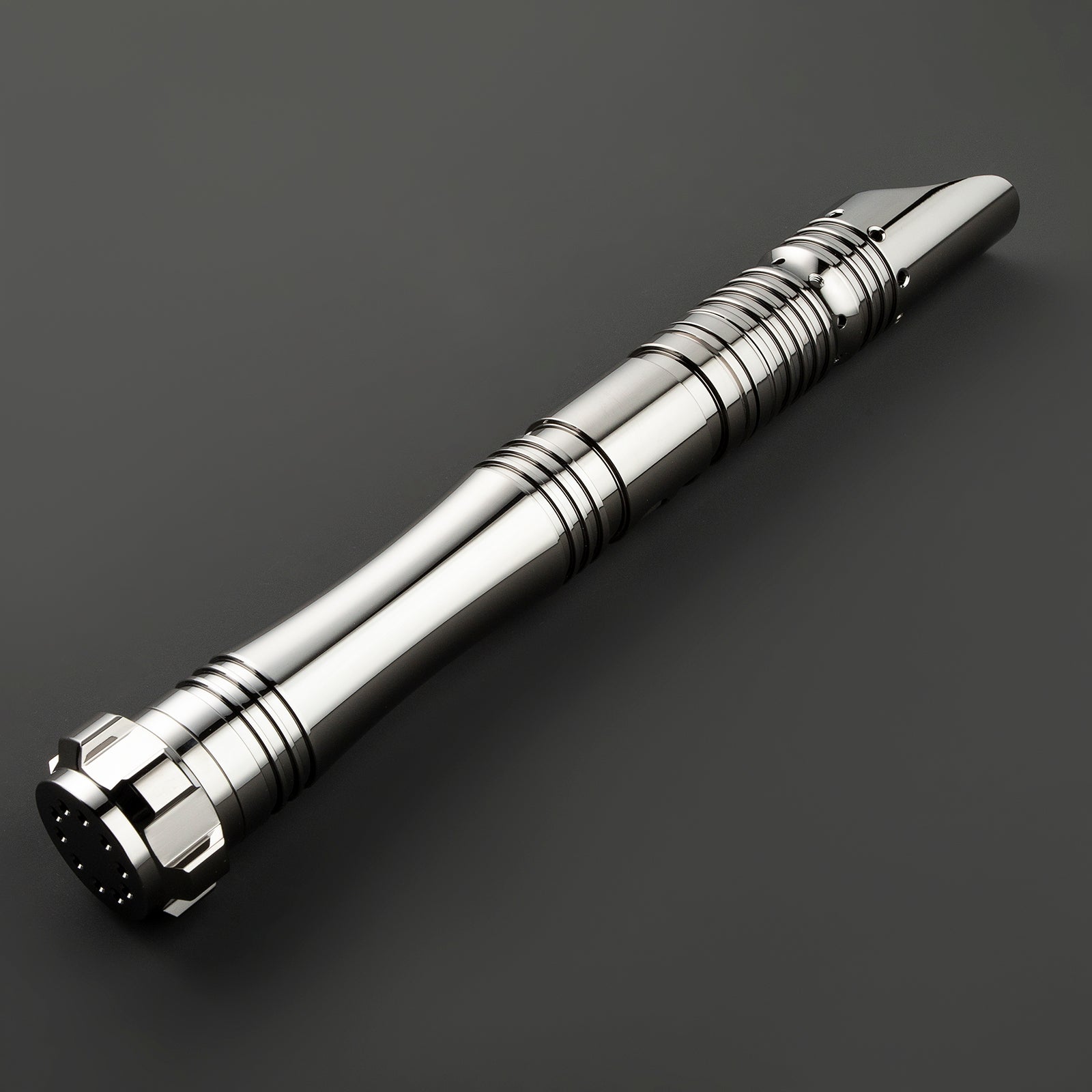 The Cinder lightsaber – view 20