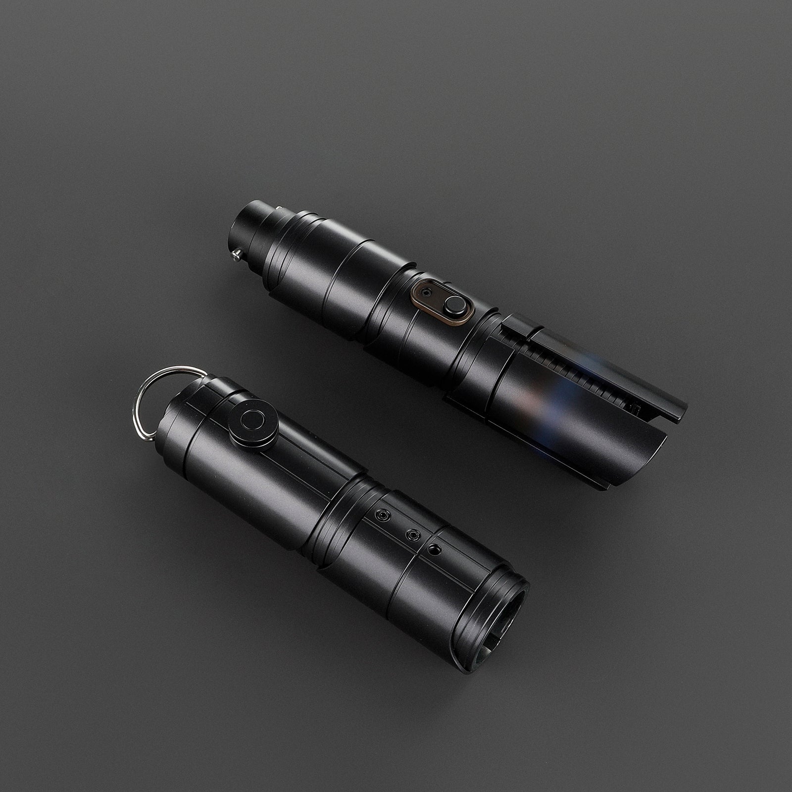 The Qimir Xeno-Pixel lightsaber – view 4