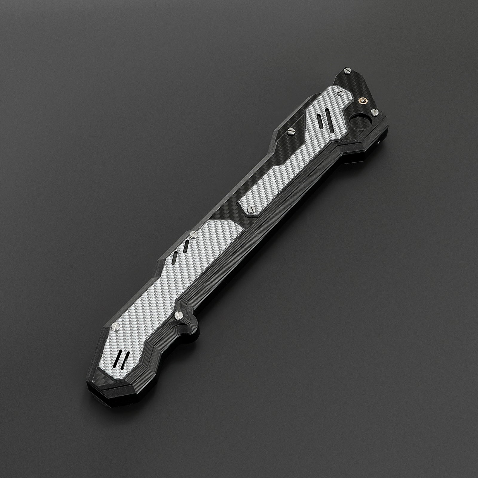 The Circuit lightsaber – view 4