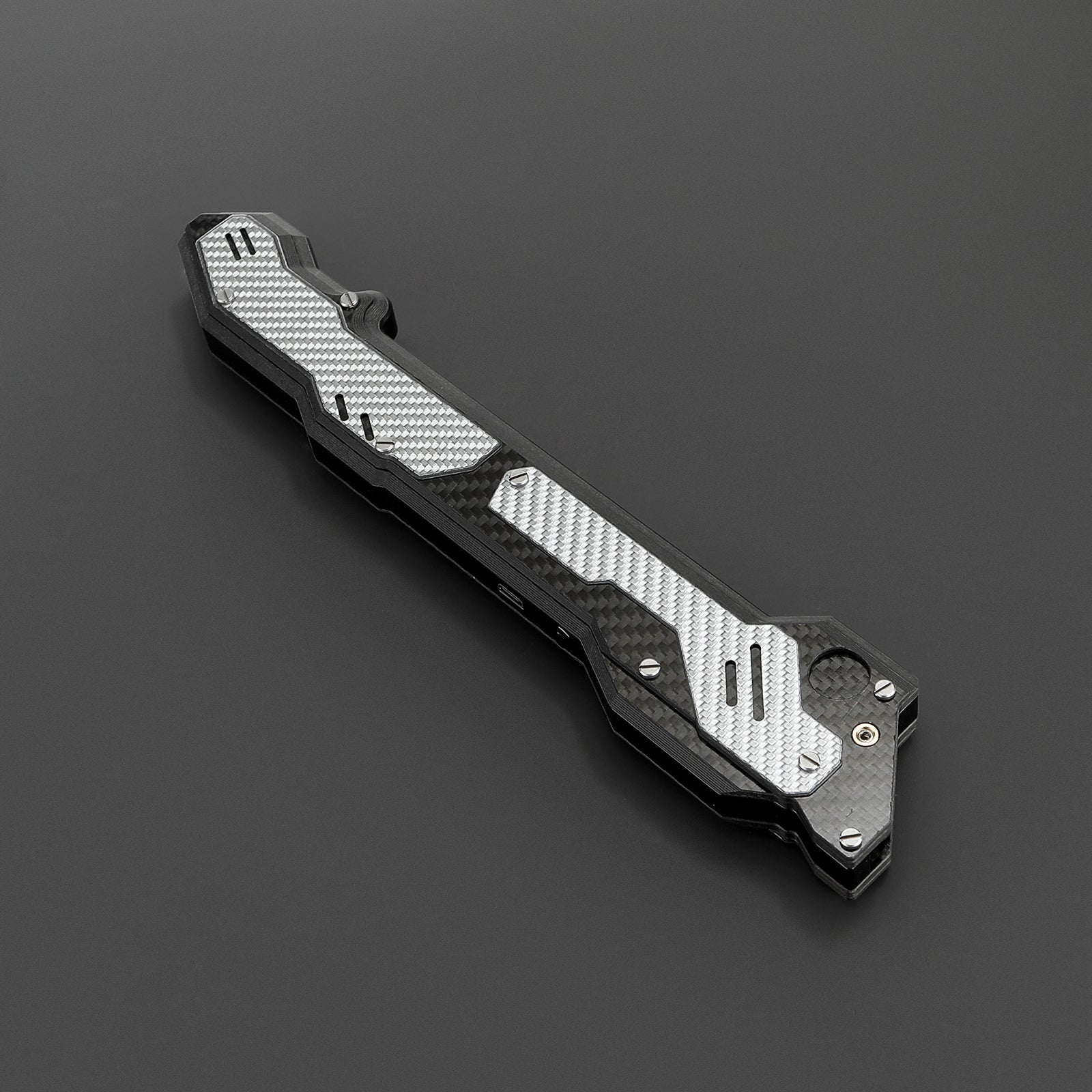 The Circuit lightsaber – view 5