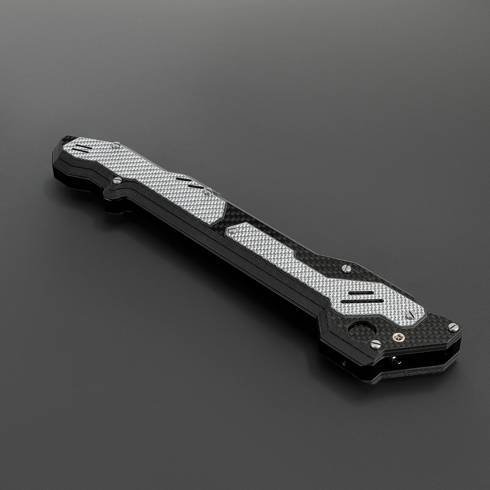 The Circuit lightsaber – view 6