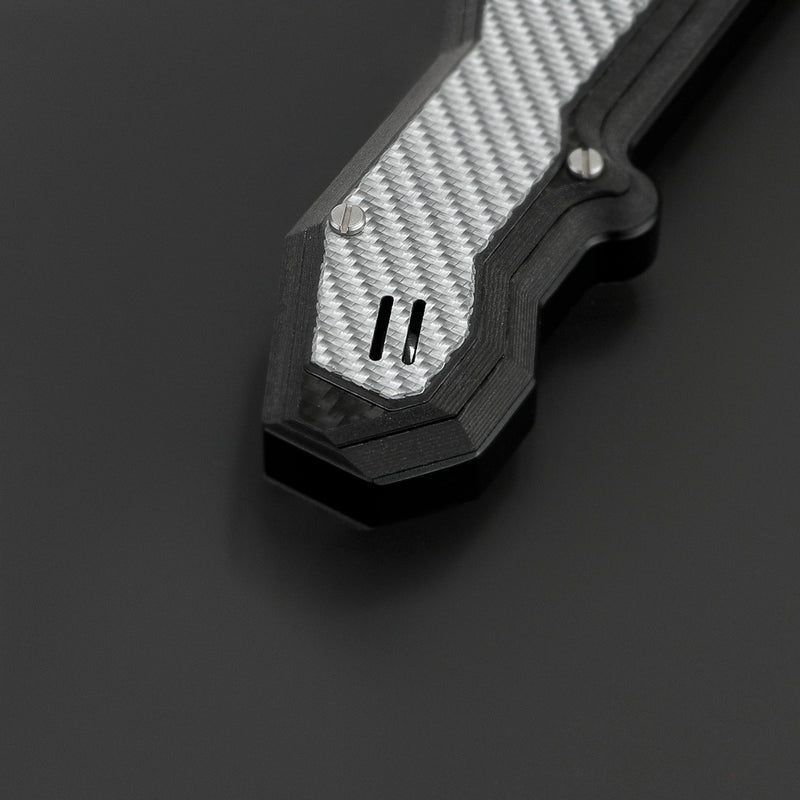 The Circuit lightsaber – view 9