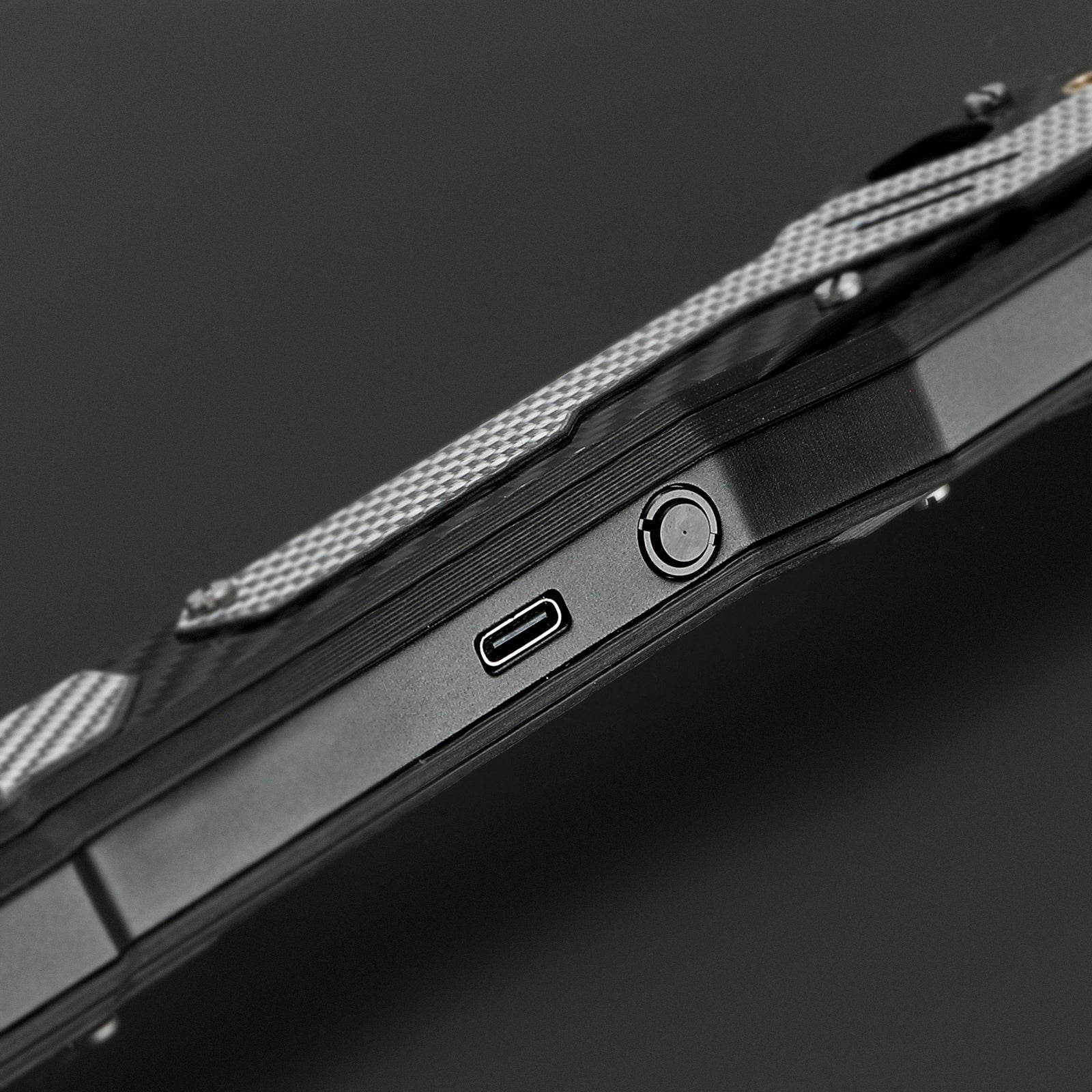 The Circuit lightsaber – view 10