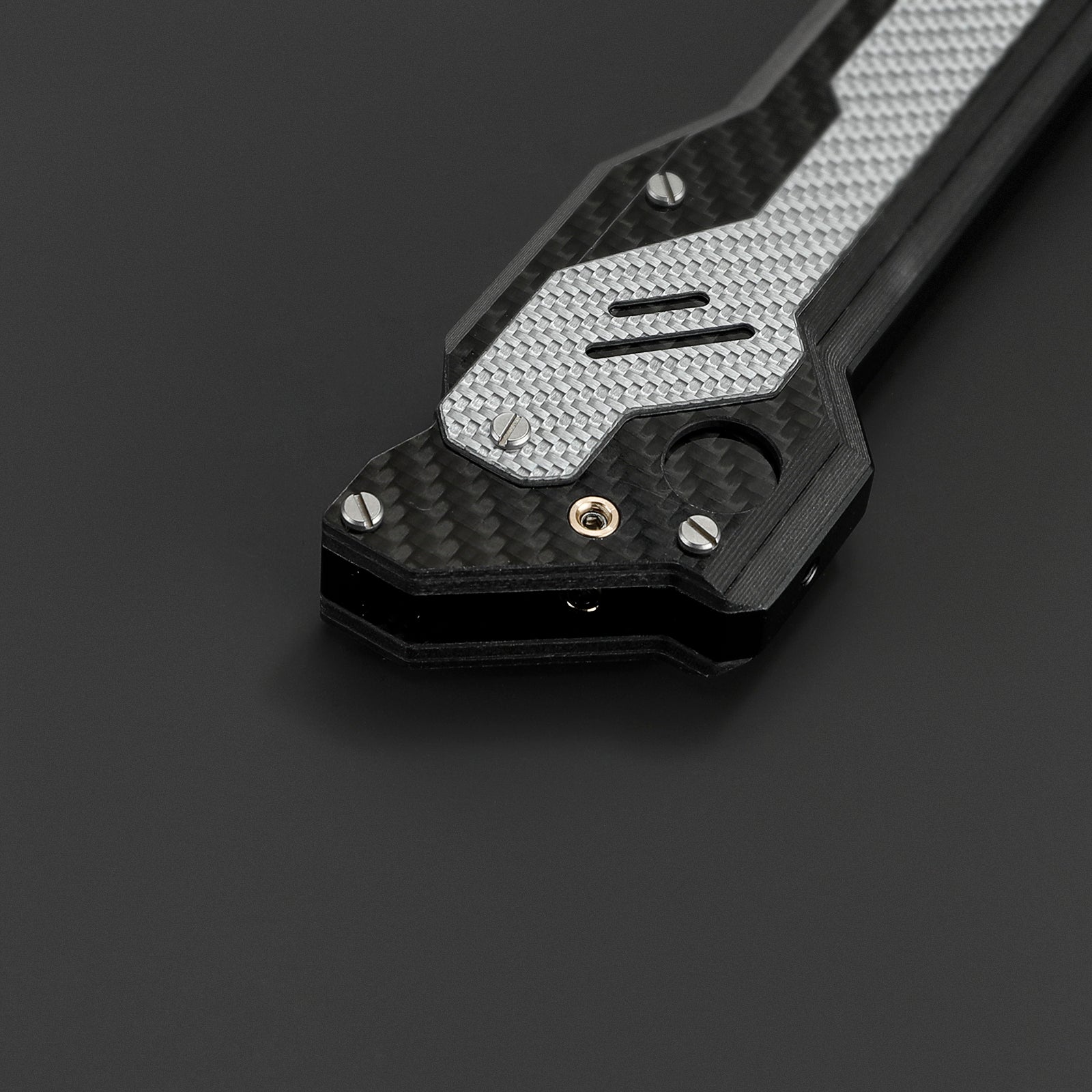 The Circuit lightsaber – view 11