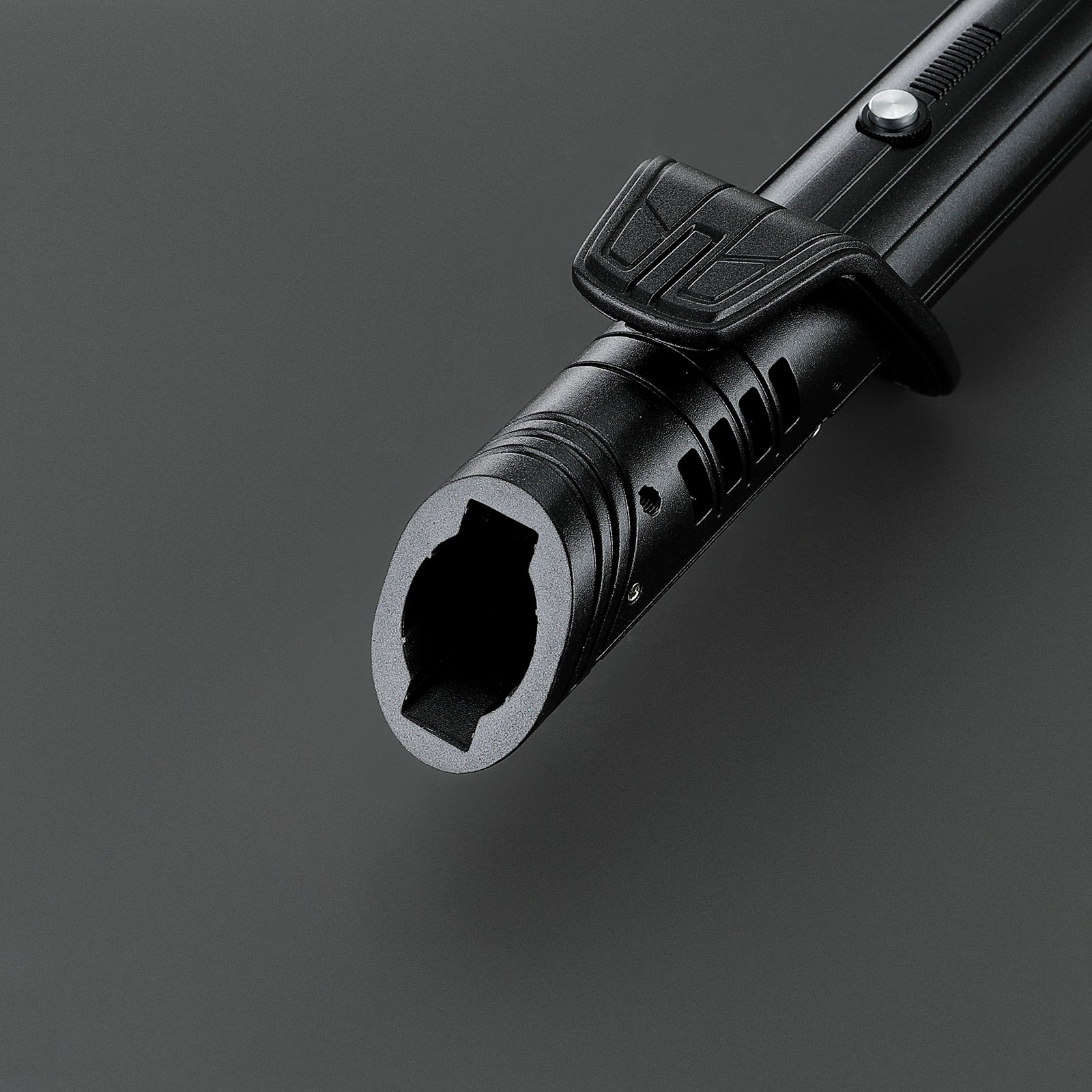 The Vizsla lightsaber – view 13