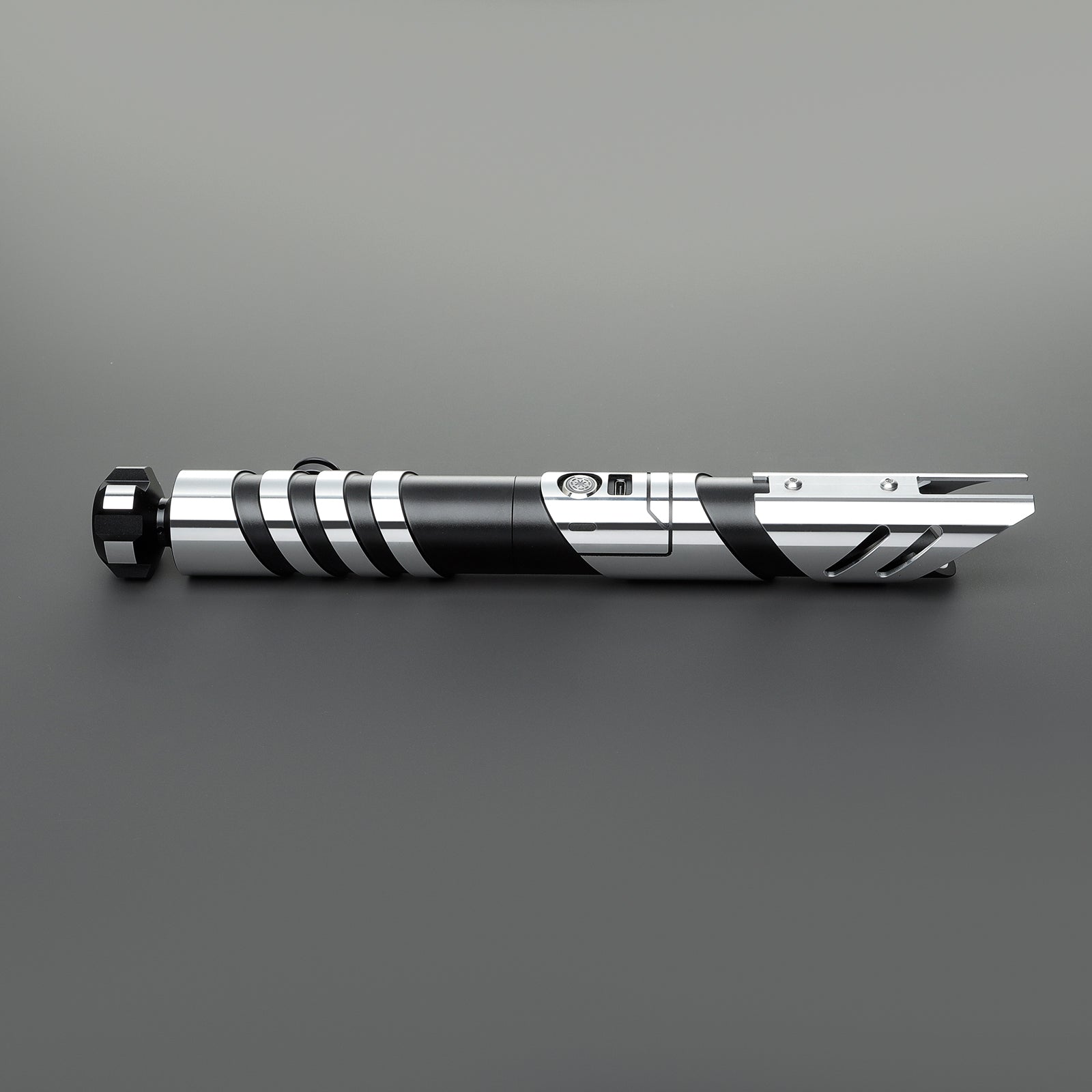 The Relay lightsaber – view 8