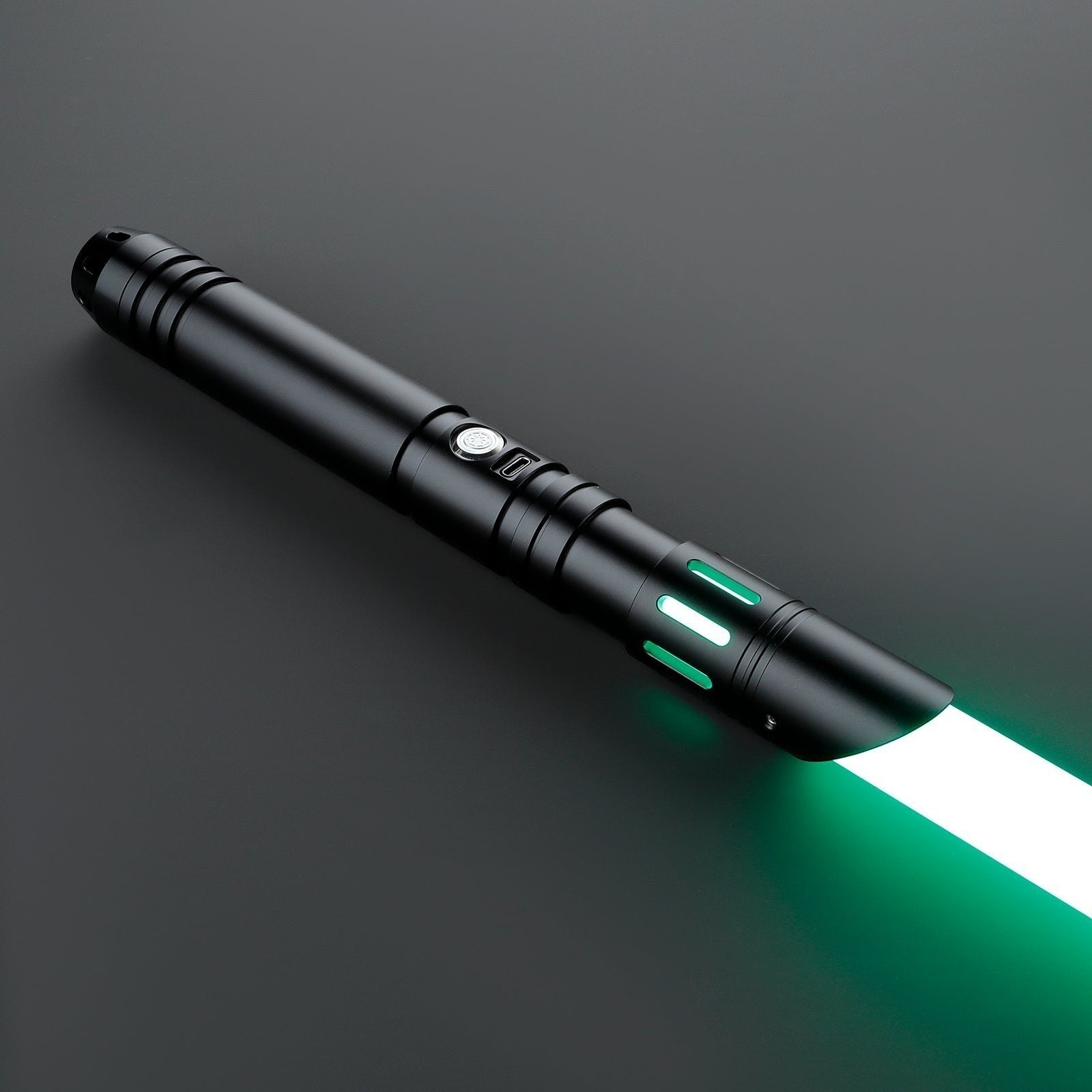 The Facet lightsaber – view 6