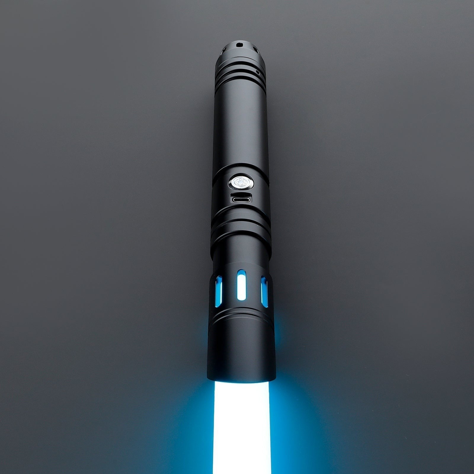 The Facet lightsaber – view 8